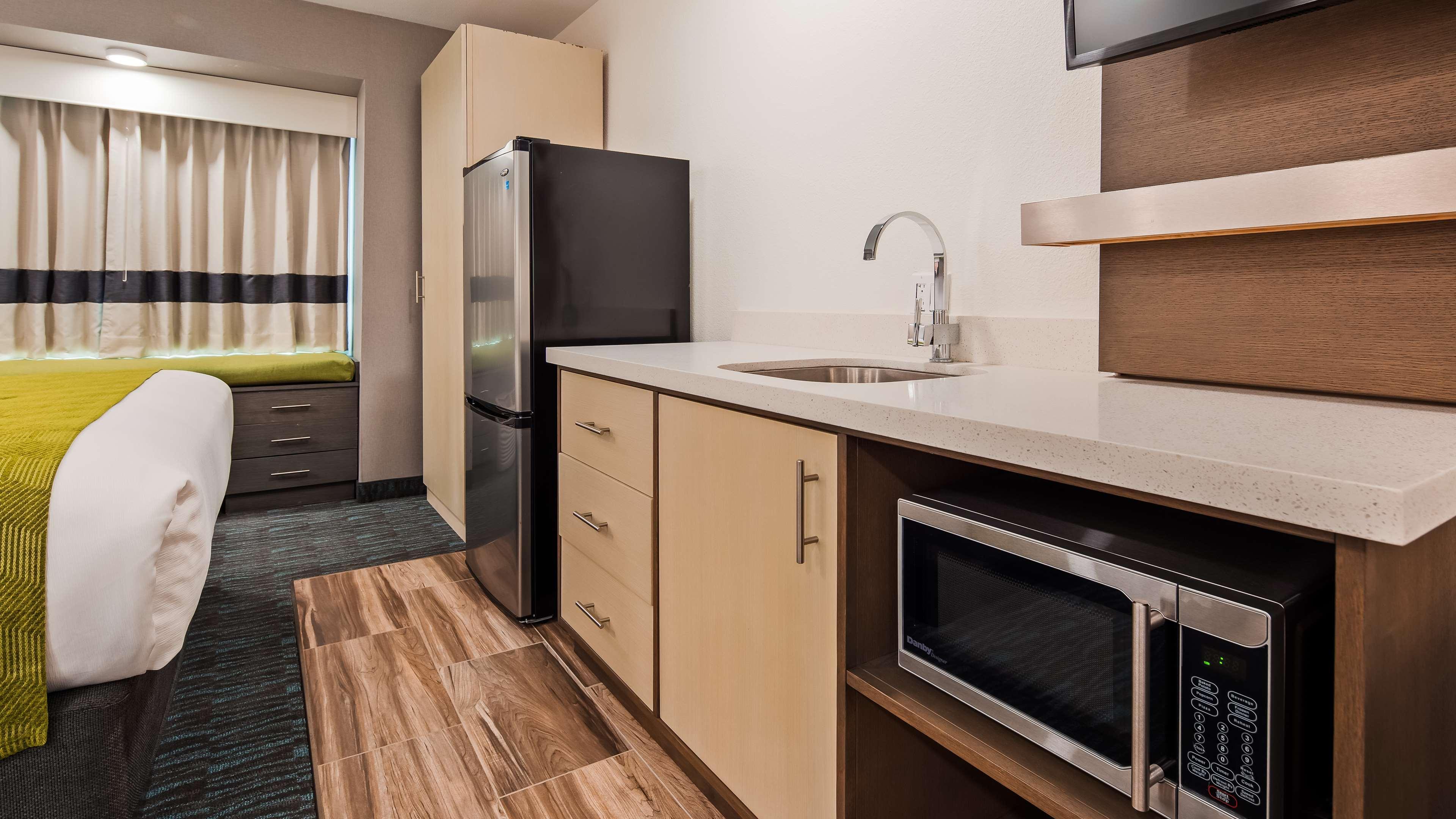 La Quinta Inn & Suites By Wyndham Tulsa Downtown - Route 66 Buitenkant foto