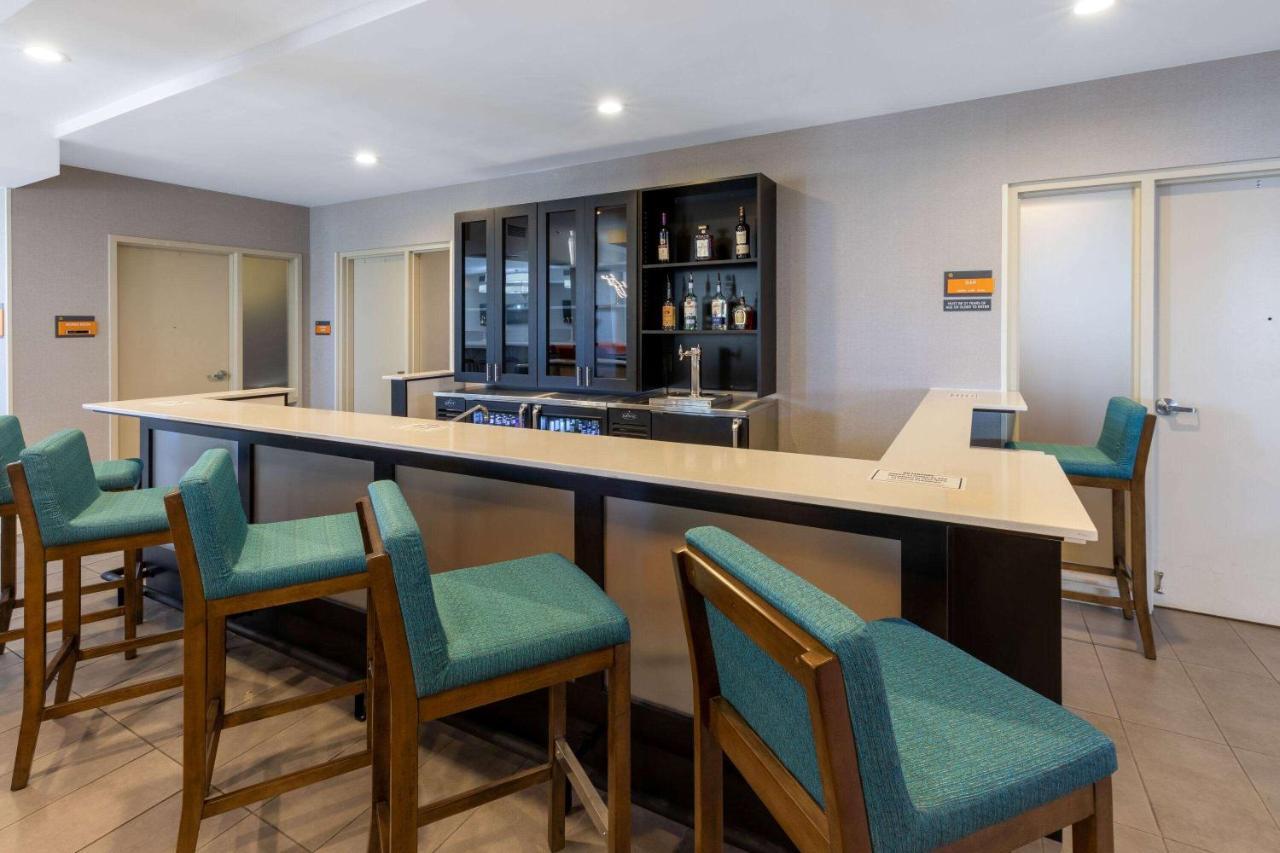 La Quinta Inn & Suites By Wyndham Tulsa Downtown - Route 66 Buitenkant foto