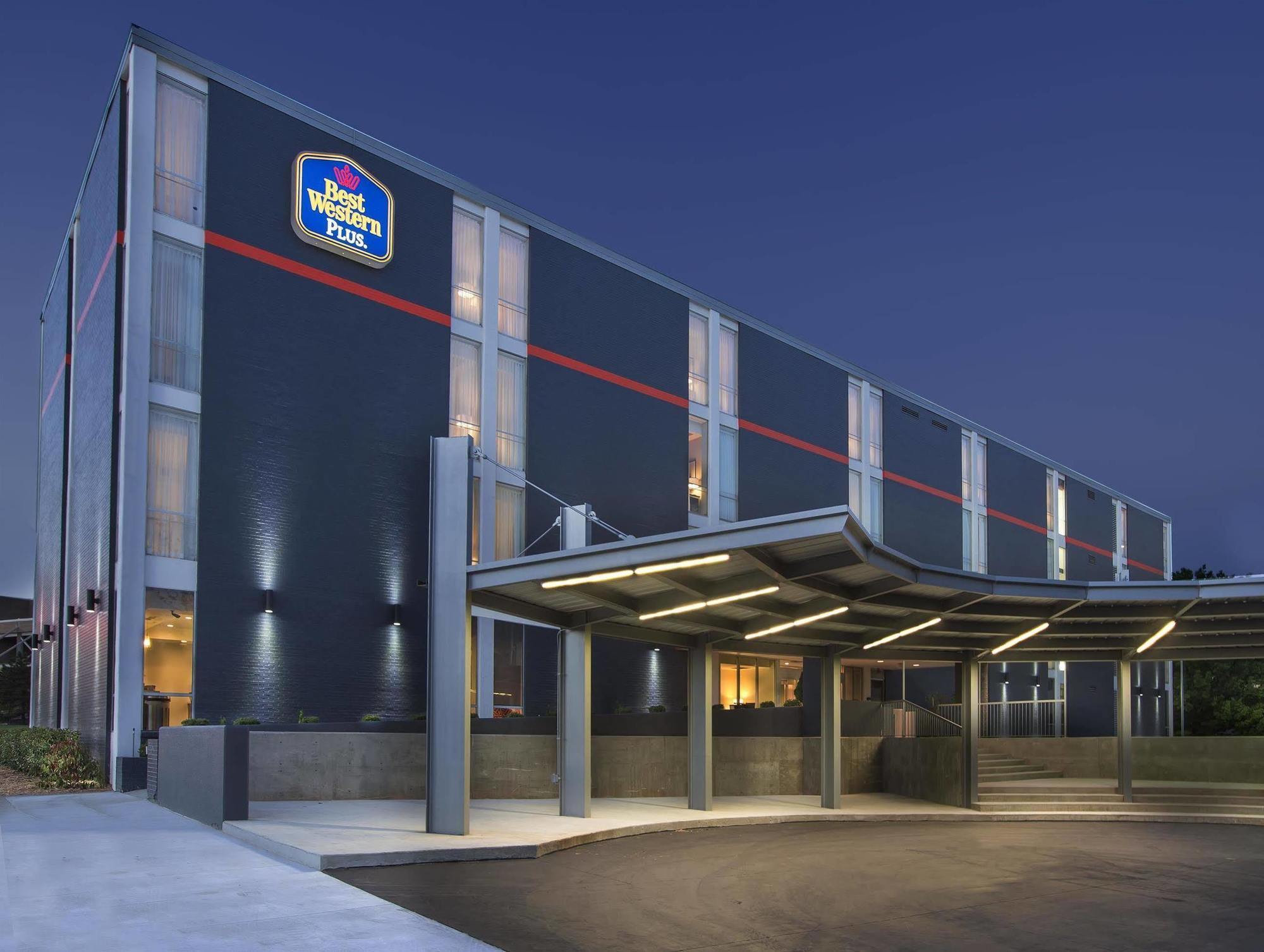 La Quinta Inn & Suites By Wyndham Tulsa Downtown - Route 66 Buitenkant foto