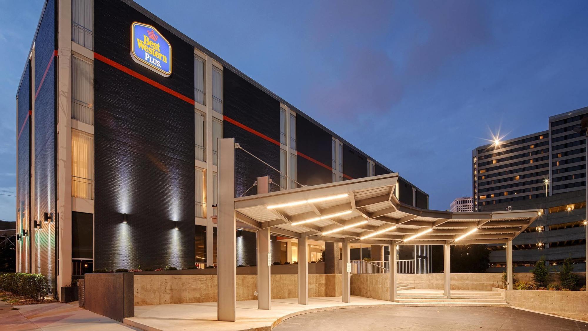 La Quinta Inn & Suites By Wyndham Tulsa Downtown - Route 66 Buitenkant foto